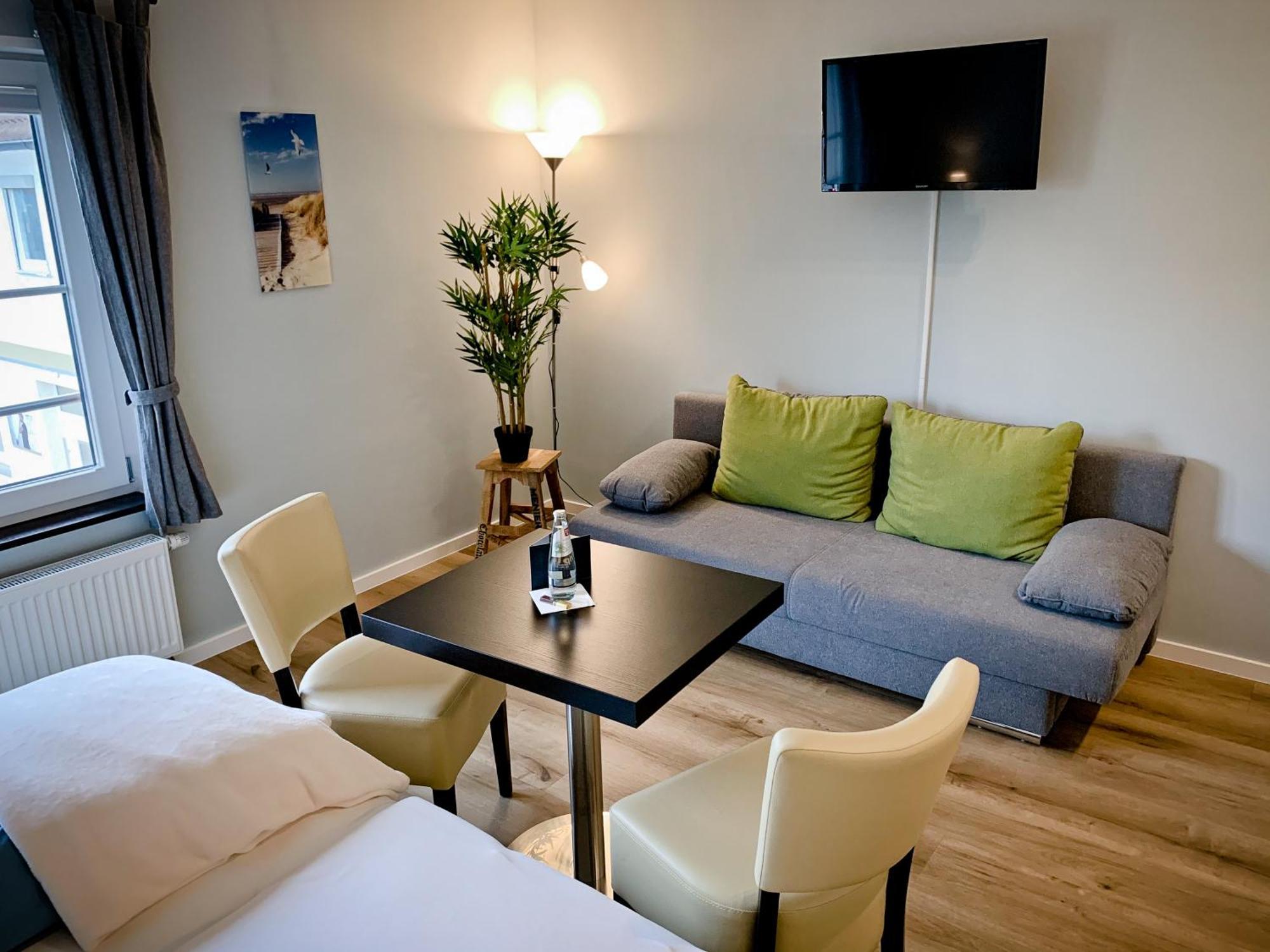 Triple A³ Aparthotel Marktheidenfeld Bagian luar foto